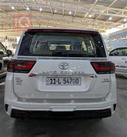 تۆیۆتا لاند کروزەر